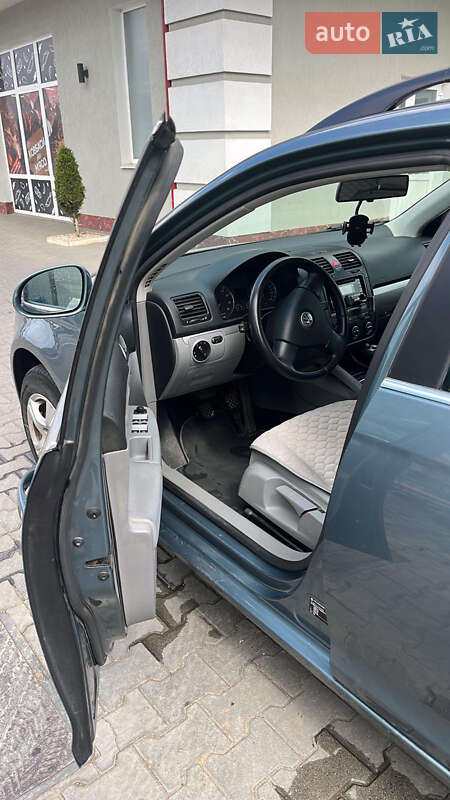 Универсал Volkswagen Golf 2007 в Черновцах