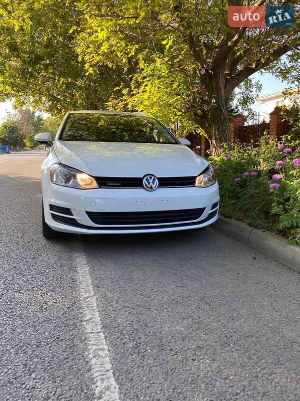 Універсал Volkswagen Golf 2016 в Одесі