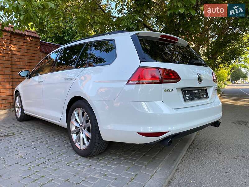 Універсал Volkswagen Golf 2016 в Одесі