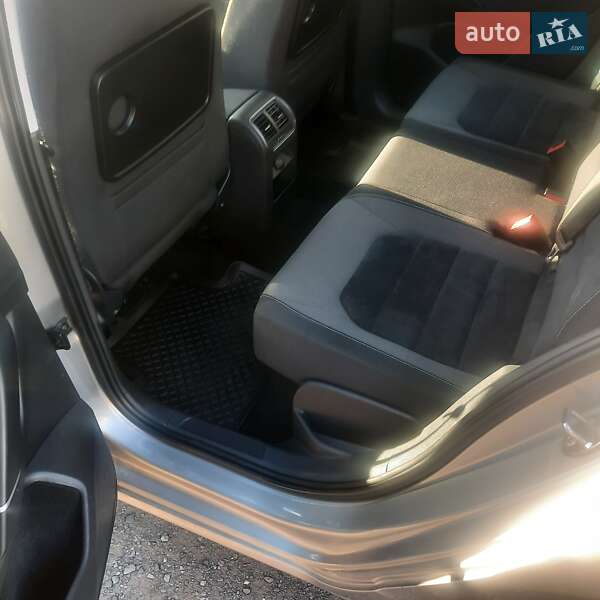 Хетчбек Volkswagen Golf 2015 в Львові