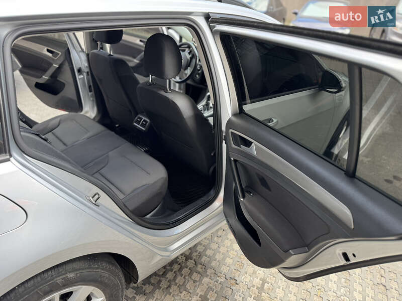 Универсал Volkswagen Golf 2016 в Львове фото 16 Универсал Volkswagen Golf 2016 в Львове