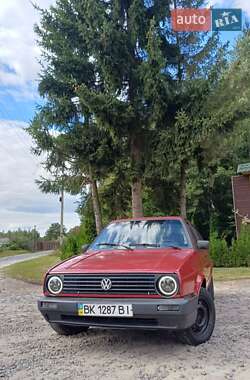 Хетчбек Volkswagen Golf 1987 в Дубровиці