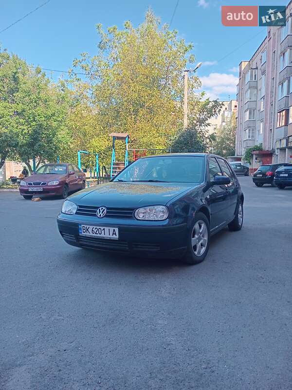 Volkswagen Golf 2002