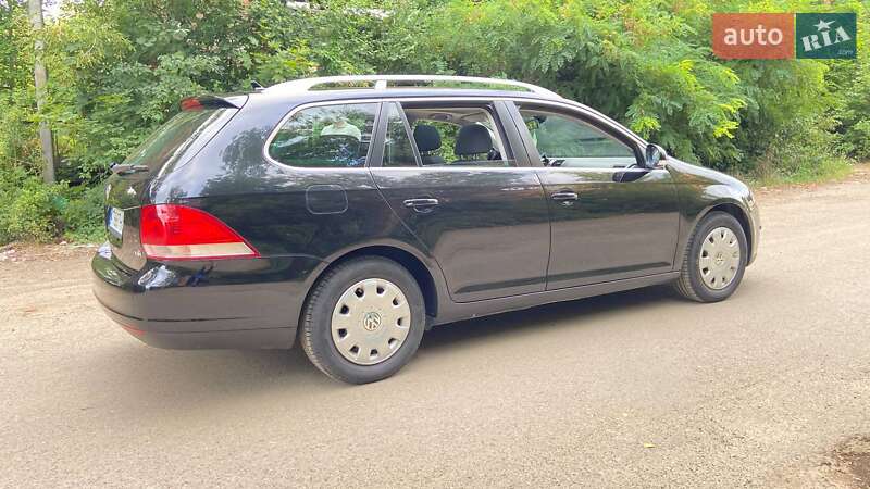 Універсал Volkswagen Golf 2009 в Коломиї