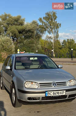Хетчбек Volkswagen Golf 2002 в Дрогобичі