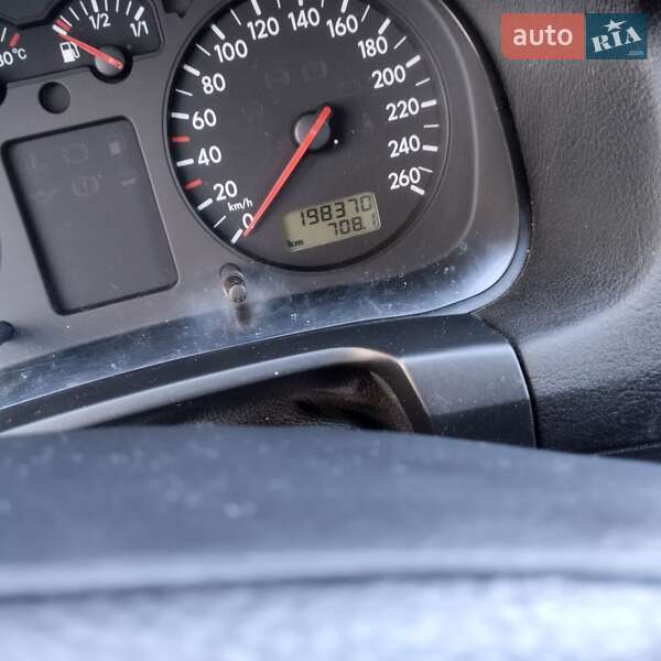 Хетчбек Volkswagen Golf 1998 в Тернополі