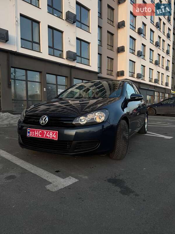Хетчбек Volkswagen Golf 2009 в Чернігові
