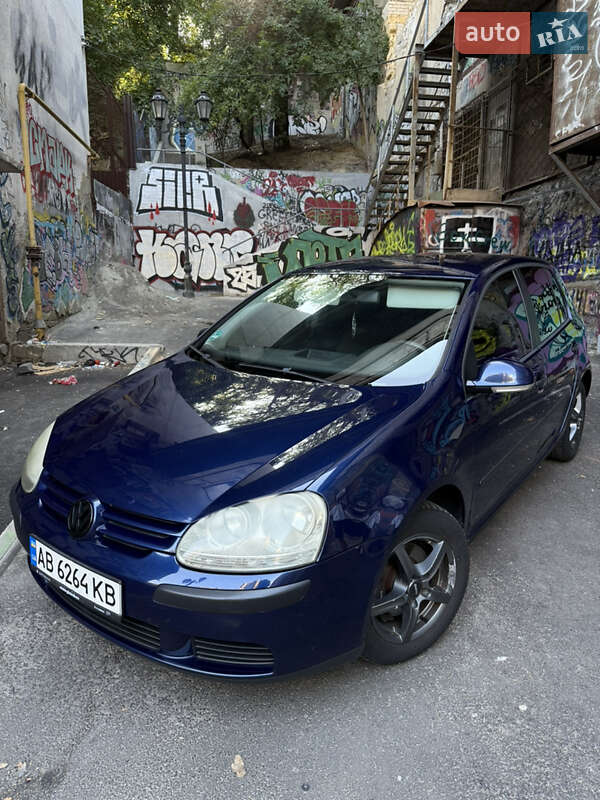 Volkswagen Golf 2004