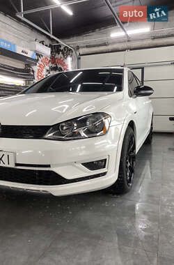 Универсал Volkswagen Golf 2017 в Тальном