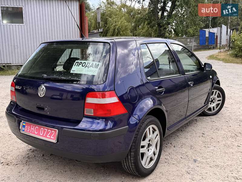 Хетчбек Volkswagen Golf 2003 в Вінниці
