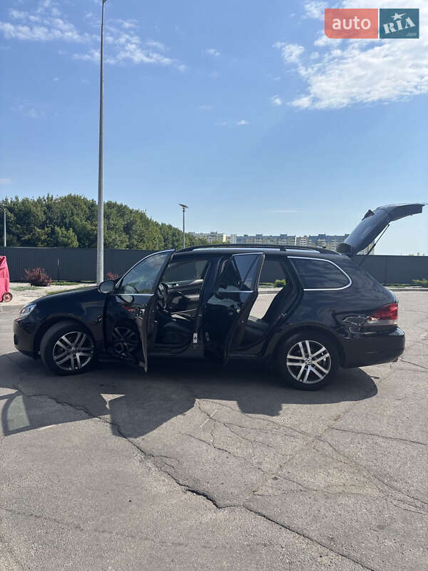 Універсал Volkswagen Golf 2010 в Полтаві