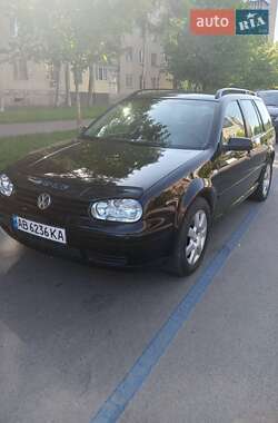 Універсал Volkswagen Golf 2003 в Вінниці