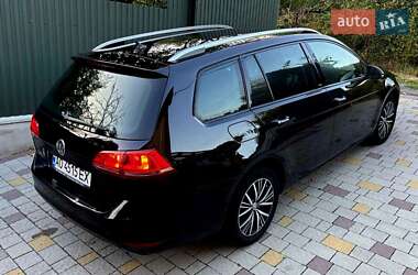 Универсал Volkswagen Golf 2016 в Ужгороде