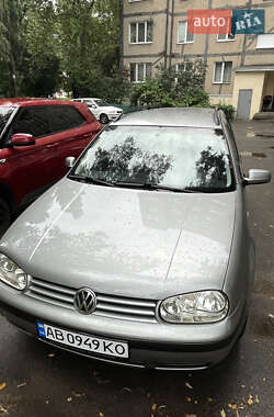 Універсал Volkswagen Golf 2002 в Вінниці