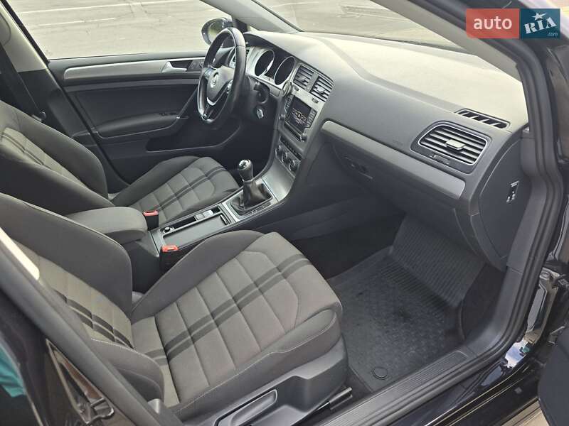 Универсал Volkswagen Golf 2015 в Белой Церкви