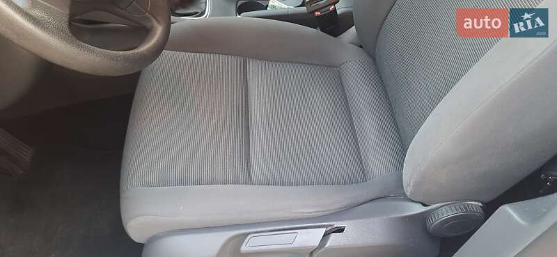 Хетчбек Volkswagen Golf 2008 в Новомосковську