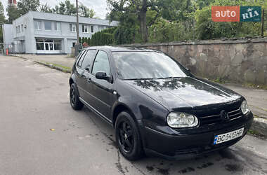 Хэтчбек Volkswagen Golf 2002 в Львове
