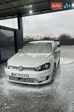Хетчбек Volkswagen Golf 2014 в Вінниці