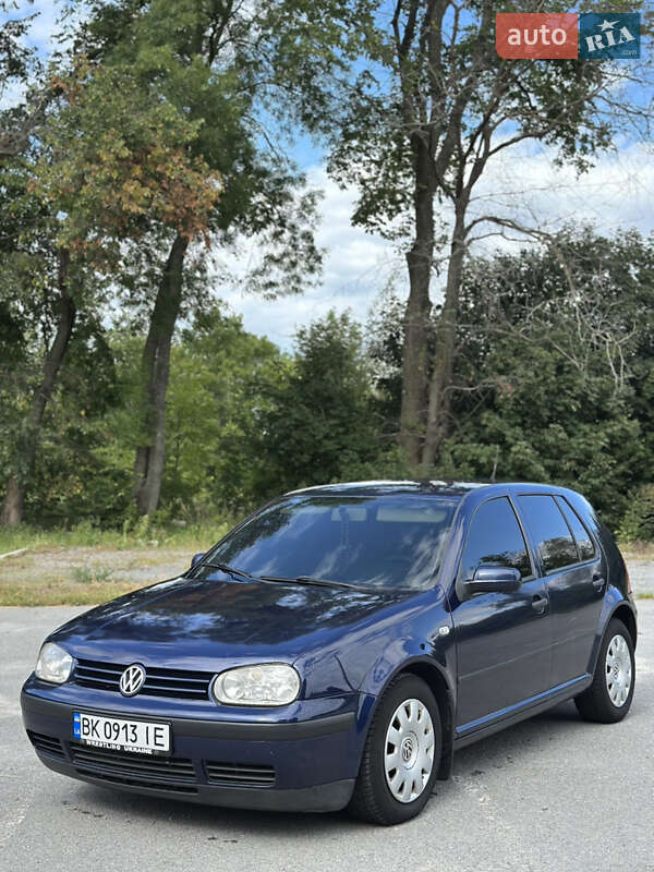Volkswagen Golf 2001