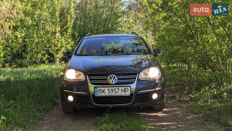 Универсал Volkswagen Golf 2007 в Ровно