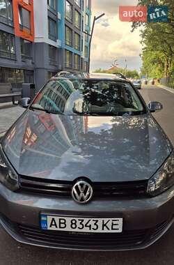 Универсал Volkswagen Golf 2011 в Чернигове