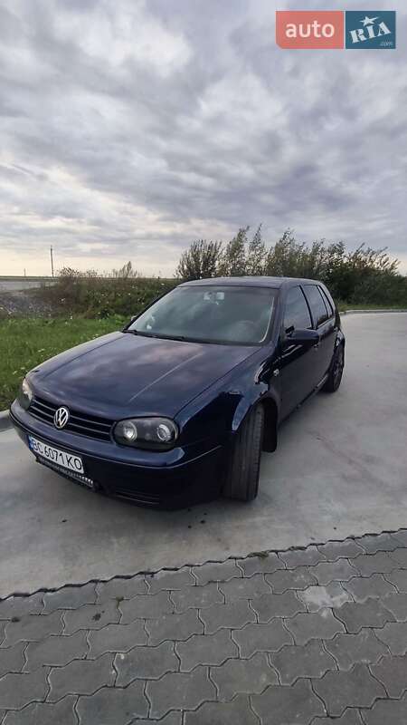 Volkswagen Golf 2003