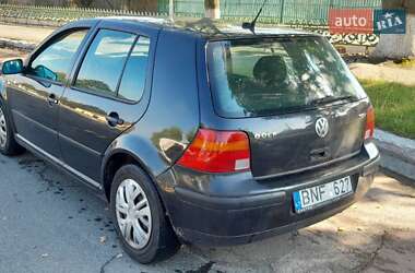 Хэтчбек Volkswagen Golf 2002 в Малине