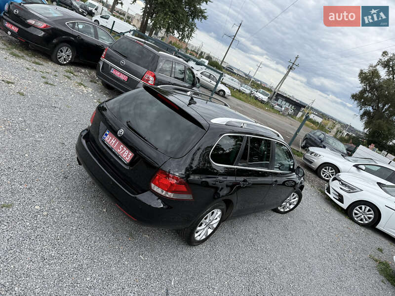 Универсал Volkswagen Golf 2012 в Ровно