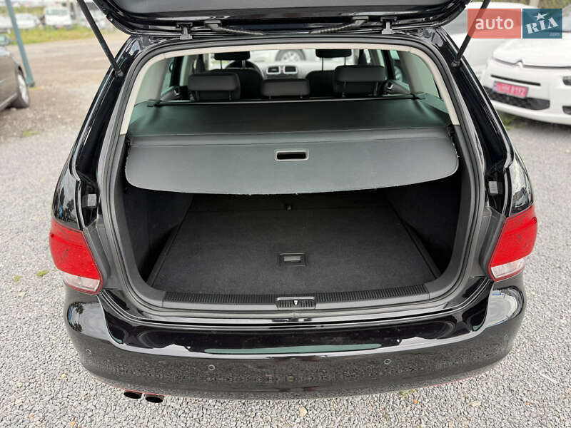 Универсал Volkswagen Golf 2012 в Ровно