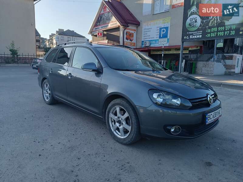 Універсал Volkswagen Golf 2011 в Золочеві