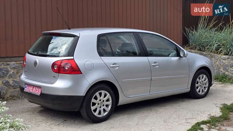 Хэтчбек Volkswagen Golf 2006 в Полтаве