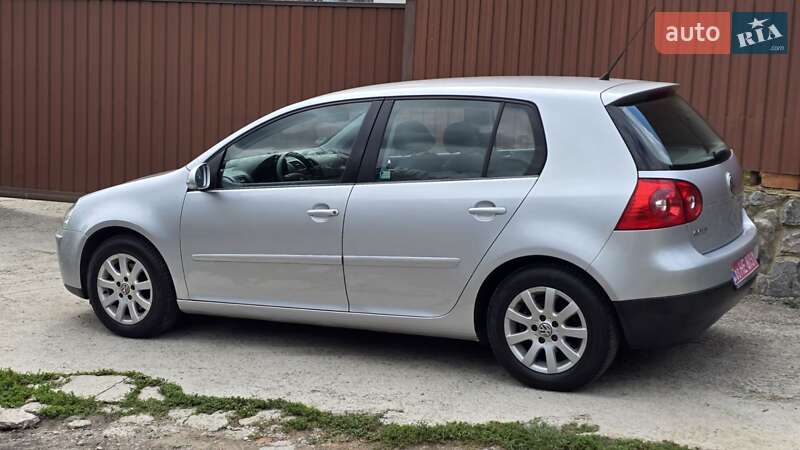 Хэтчбек Volkswagen Golf 2006 в Полтаве
