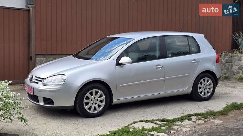 Хэтчбек Volkswagen Golf 2006 в Полтаве