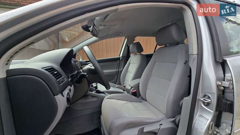 Хэтчбек Volkswagen Golf 2006 в Полтаве