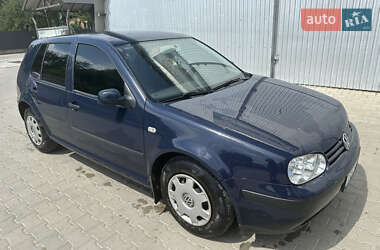 Хэтчбек Volkswagen Golf 2001 в Косове