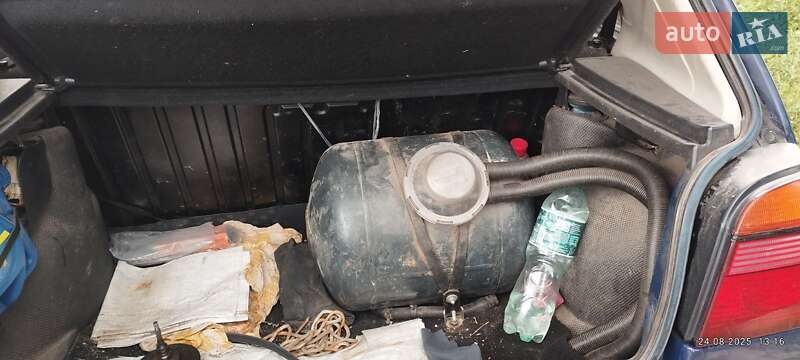 Хетчбек Volkswagen Golf 1994 в Чернігові