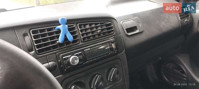 Хетчбек Volkswagen Golf 1994 в Чернігові