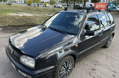 Хэтчбек Volkswagen Golf 1994 в Павлограде