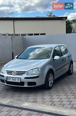 Хэтчбек Volkswagen Golf 2004 в Запорожье