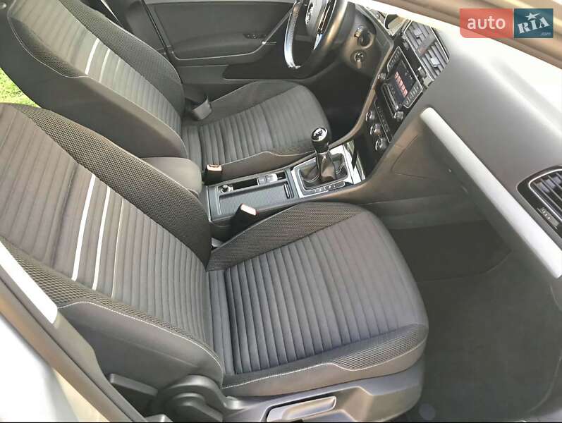 Універсал Volkswagen Golf 2014 в Києві