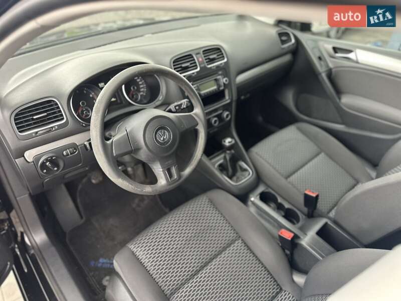 Хэтчбек Volkswagen Golf 2009 в Корсуне-Шевченковском фото 3 Хэтчбек Volkswagen Golf 2009 в Корсуне-Шевченковском