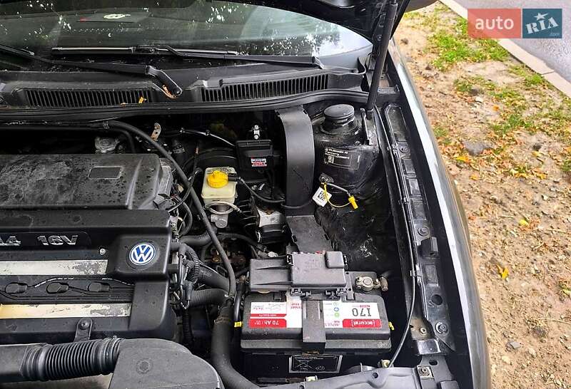 Хетчбек Volkswagen Golf 1998 в Харкові