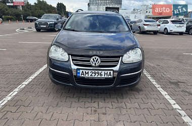 Універсал Volkswagen Golf 2009 в Житомирі