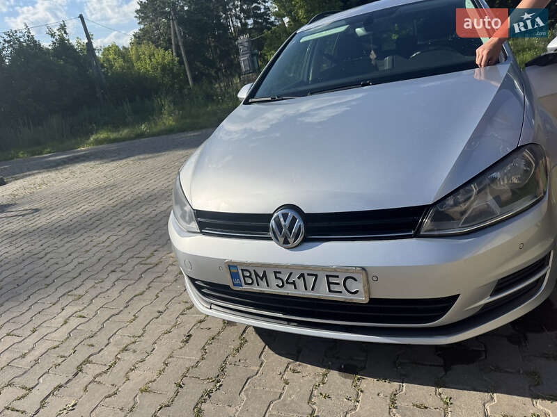 Універсал Volkswagen Golf 2014 в Глухові