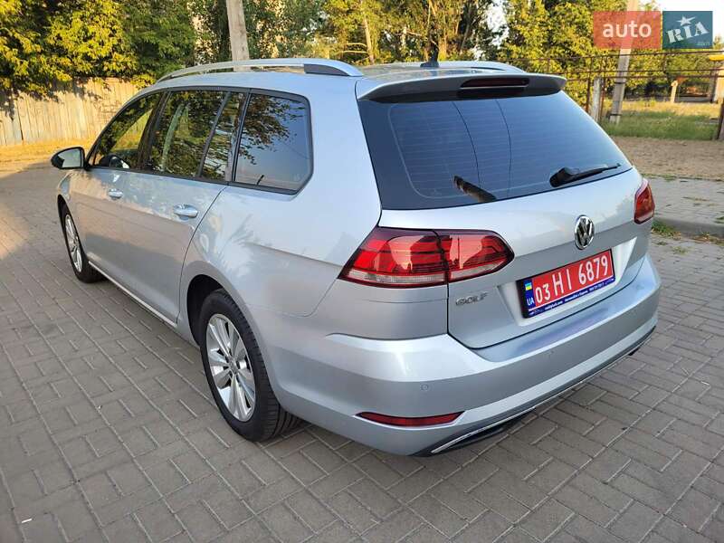 Універсал Volkswagen Golf 2018 в Черкасах