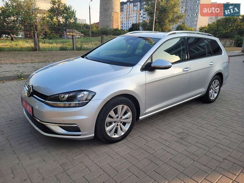 Універсал Volkswagen Golf 2018 в Черкасах