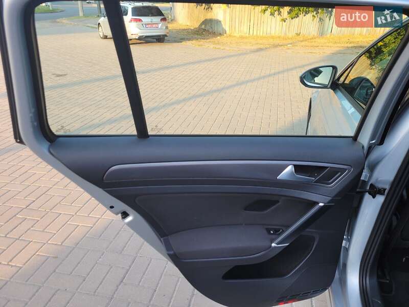 Універсал Volkswagen Golf 2018 в Черкасах