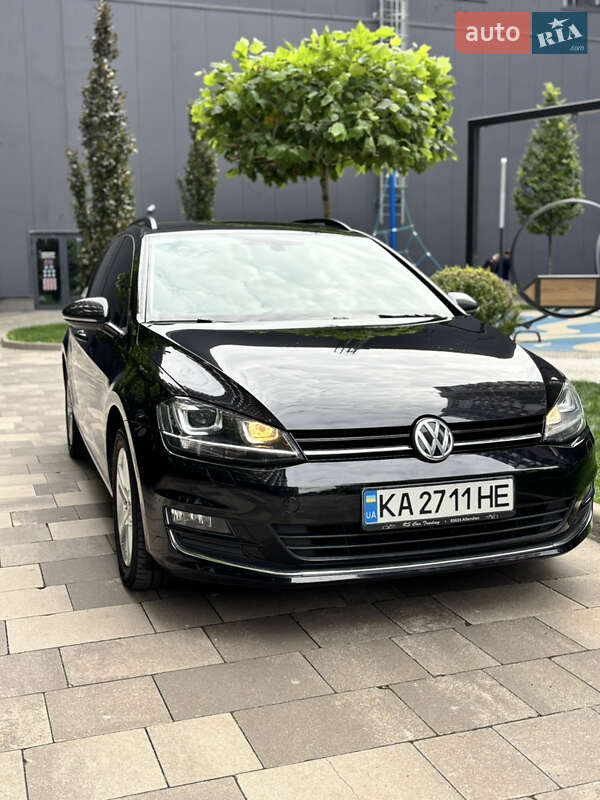 Универсал Volkswagen Golf 2016 в Буче