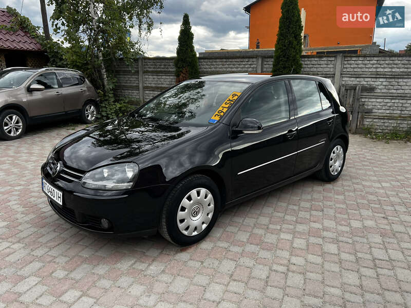 Хэтчбек Volkswagen Golf 2008 в Надворной