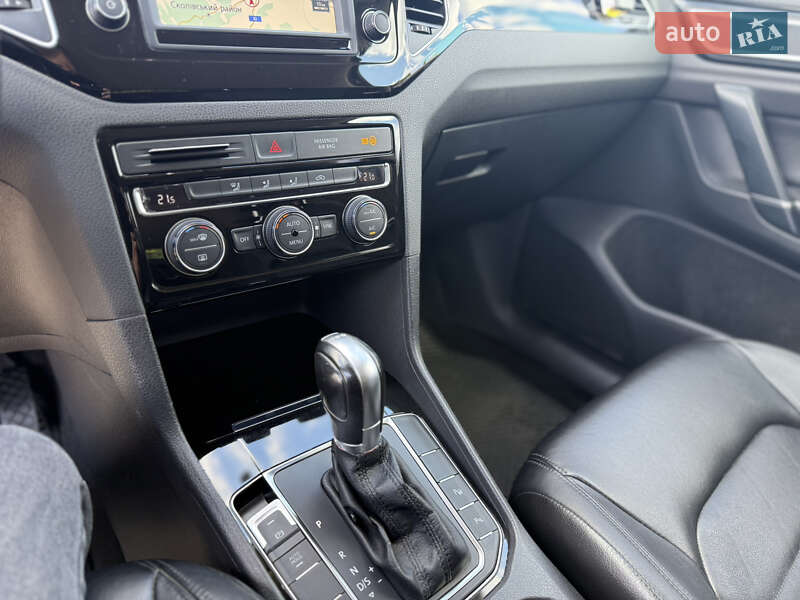 Хетчбек Volkswagen Golf 2016 в Стрию